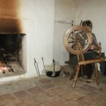 Weaver's Cottage Spinning Wheel